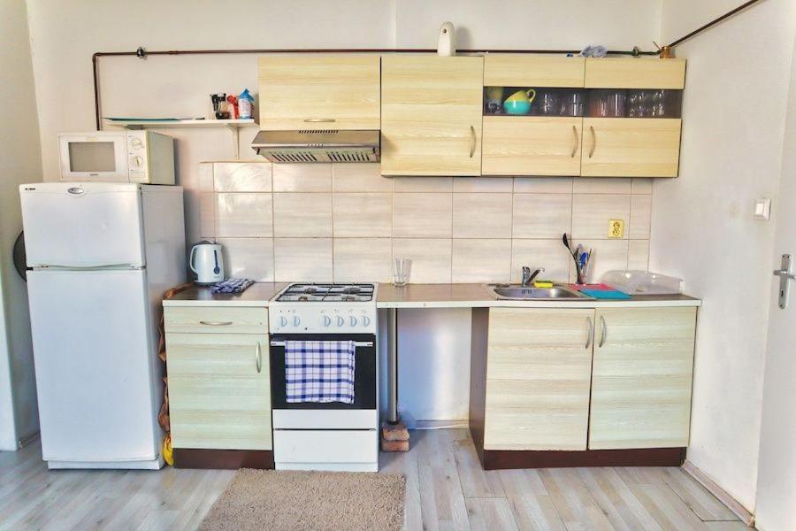 C Private Room In City Center In براتسيلافا المظهر الخارجي الصورة